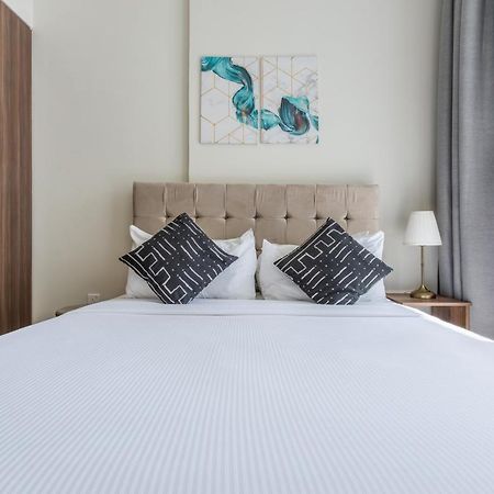 Reva Residences - One Bedroom Apartment By The S Holiday Homes Дубай Екстериор снимка