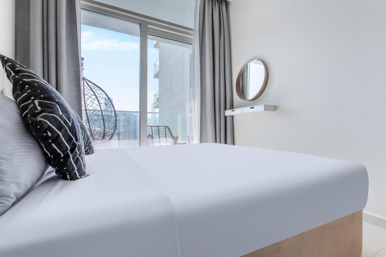 Reva Residences - One Bedroom Apartment By The S Holiday Homes Дубай Екстериор снимка